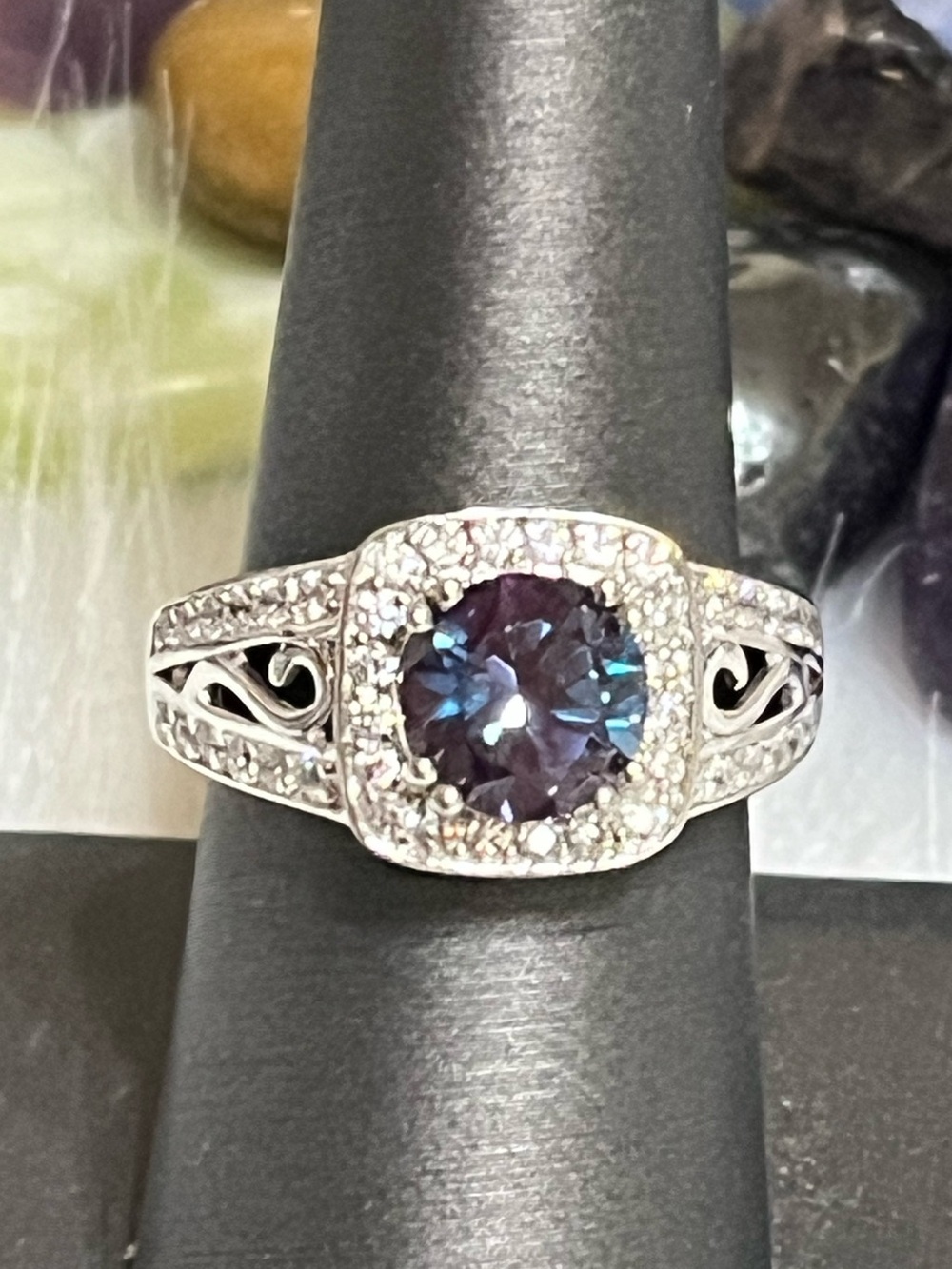 Elegant FI STER Gorgeous Halo Ring